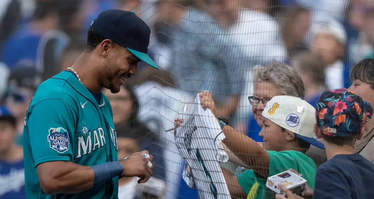 Mariners FanFest Returns Why It's Significant